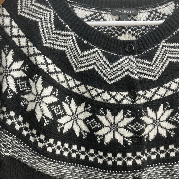 Talbot's Cozy Black & White Button Up Snowflake Fair Isle Cardigan Sweater Small - Picture 2 of 7